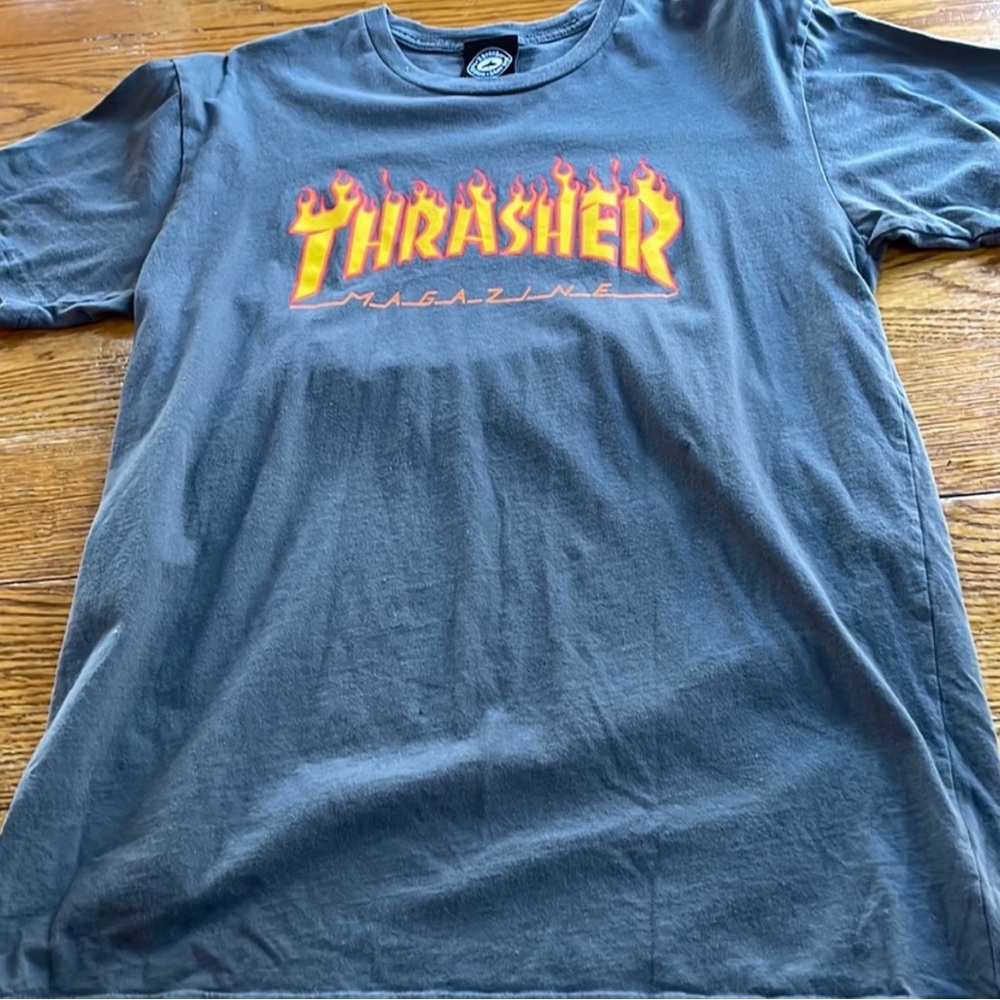 Thrasher gray short sleeve tee w/fire graphic. Thrasher Magazine, Size Medium
